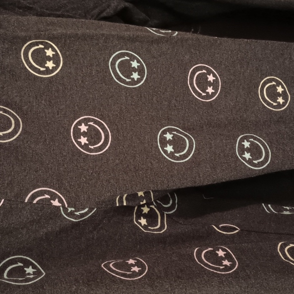 Multi Color Smiley Set - Picture 5 of 5